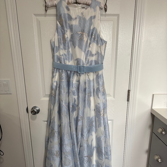 Kay Unger Floral Organza Jaquard gown, size 14 - Picture 1 of 7